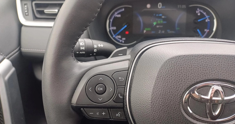Toyota RAV4 cena 161900 przebieg: 52971, rok produkcji 2019 z Barwice małe 379